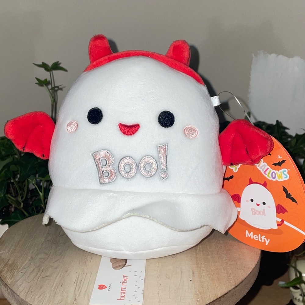 Melfy the Ghost Devil Squishmallow